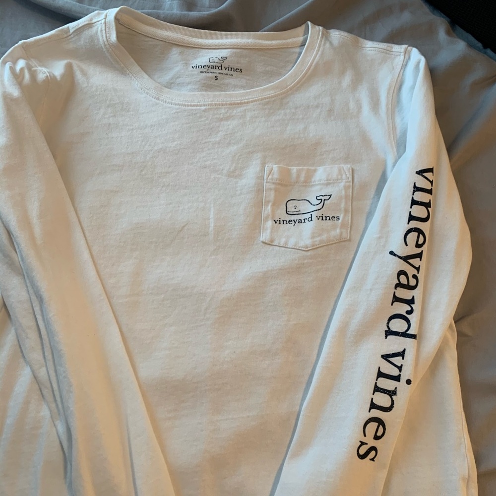 Long sleeve vineyard vines shirt